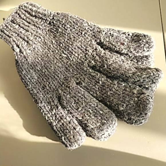Handmade wool gloves - Picture 4 of 6